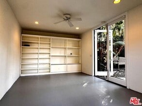8924 Ashcroft Ave in West Hollywood, CA - Building Photo - Building Photo