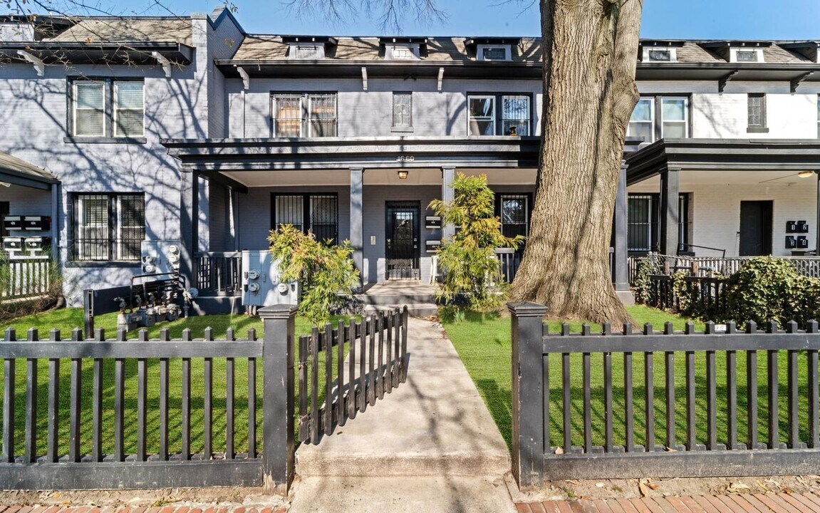 1660 West Virginia Ave NE in Washington, DC - Building Photo