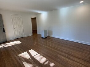 3827 Sylvan Dr in Wilmington, NC - Building Photo - Building Photo