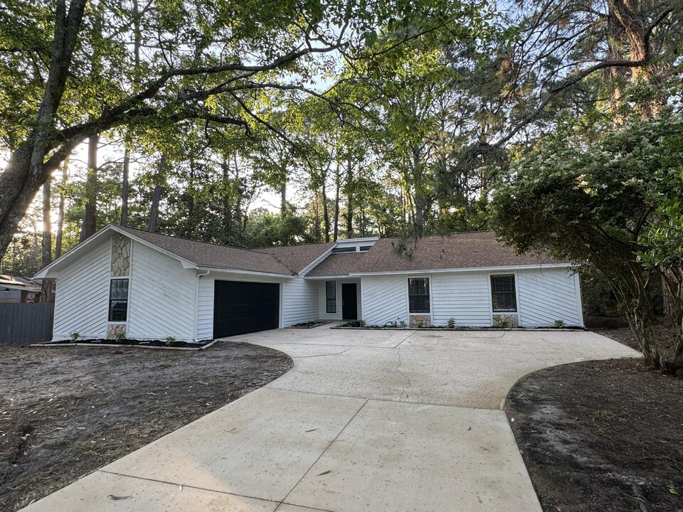 723 Prestwick Dr in Niceville, FL - Building Photo