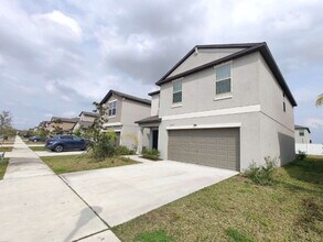 7127 Samuel Ivy Dr in Tampa, FL - Building Photo - Building Photo