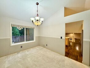 2711 140th Pl SE in Mill Creek, WA - Building Photo - Building Photo