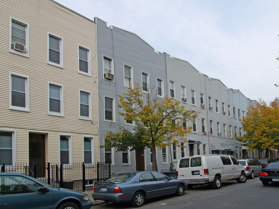 243 Himrod St in Brooklyn, NY - Foto de edificio