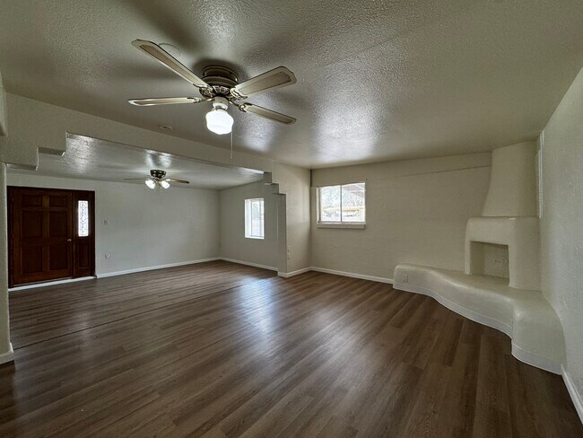 1735 Van Ct SW in Albuquerque, NM - Building Photo - Building Photo