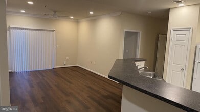 11329 Aristotle Dr in Fairfax, VA - Building Photo - Building Photo