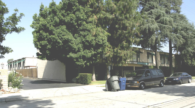 Rustic Woods in Monrovia, CA - Building Photo - Building Photo