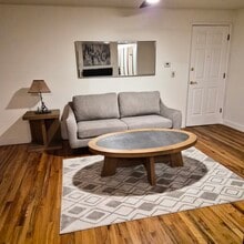 985 N Corona St, Unit 203 in Denver, CO - Building Photo - Building Photo