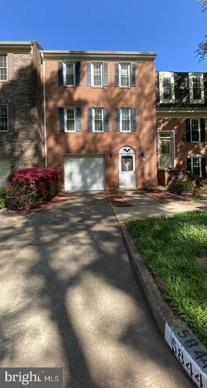5844 Kara Pl in Burke, VA - Building Photo - Building Photo