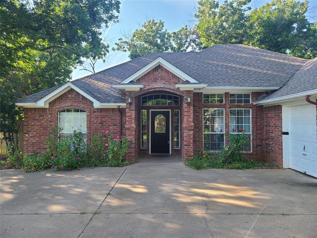 9020 Monticello Dr in Granbury, TX - Building Photo - Building Photo