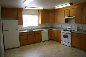 3904 Cedar St in Eureka, CA - Building Photo - Building Photo