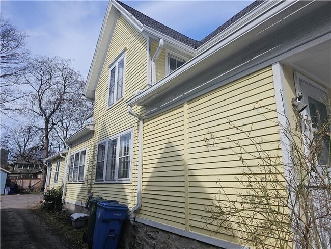 9 Rowley St in Rochester, NY - Building Photo - Building Photo