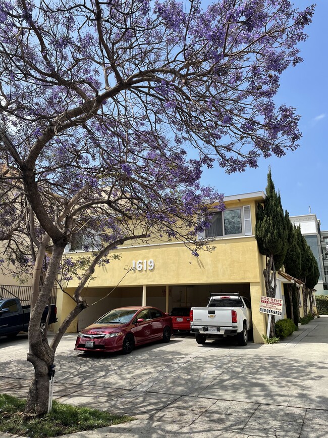 1619 Brockton in Los Angeles, CA - Foto de edificio - Building Photo