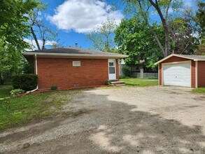 203 E Mill St in Capac, MI - Building Photo - Building Photo