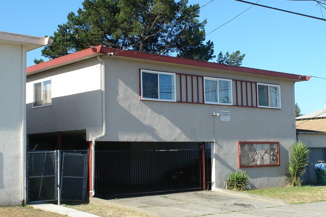 3800 Waller Ave in Richmond, CA - Building Photo - Building Photo