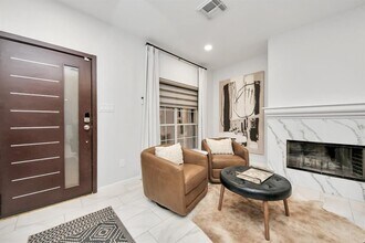 2730 Empire Oaks Lane in Katy, TX - Building Photo - Building Photo