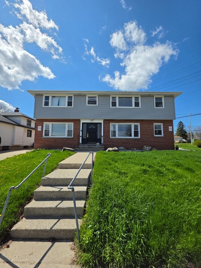 property at 1711 S 92nd St