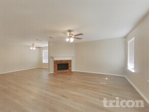 8925 King Ranch Dr in Aubrey, TX - Building Photo - Building Photo