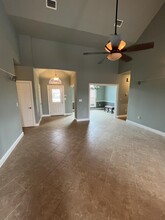 2059 Pritchard Point Dr in Navarre, FL - Foto de edificio - Building Photo
