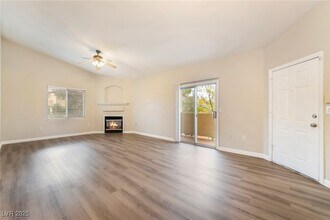 3925 Lazy Pine St in Las Vegas, NV - Building Photo - Building Photo