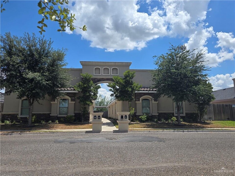 4718 N Ebony St in Pharr, TX - Building Photo