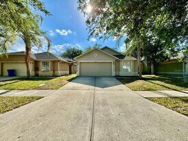 18112 Canal Pointe St in Tampa, FL - Building Photo