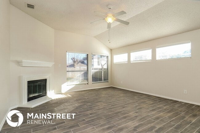 7701 Amsterdam Ln in Arlington, TX - Building Photo - Building Photo