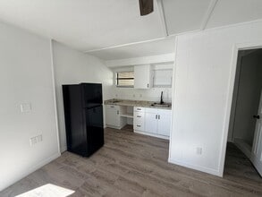 4042 Boulder Dr in New Port Richey, FL - Building Photo - Building Photo