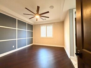 1085 Robin Leaf Ct in Las Vegas, NV - Building Photo - Building Photo