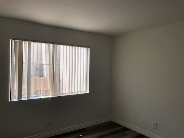 401 W 3rd St, Unit 319 in Los Angeles, CA - Building Photo - Building Photo