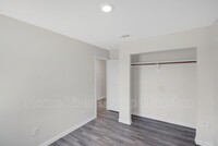 9907 Lanewell St photo'