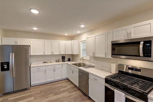 property at 10008 Aspen Ln