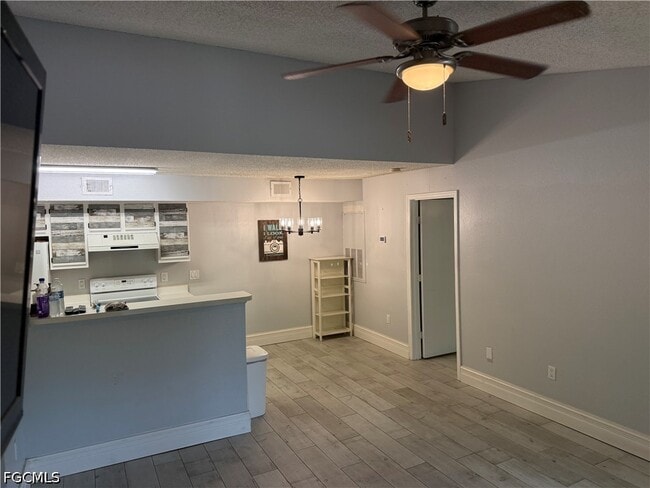 12520 Equestrian Cir