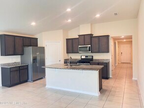 75163 Nassau Station Wy in Yulee, FL - Building Photo - Building Photo