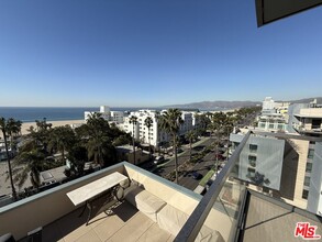 1755 Ocean Ave in Santa Monica, CA - Building Photo - Building Photo