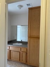 21420 Golden Hills Blvd in Tehachapi, CA - Foto de edificio - Building Photo