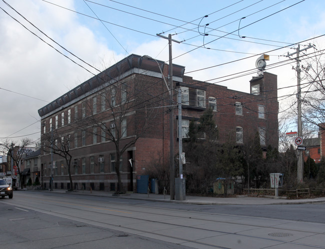 Artscape West Queen West in Toronto, ON - Building Photo - Primary Photo