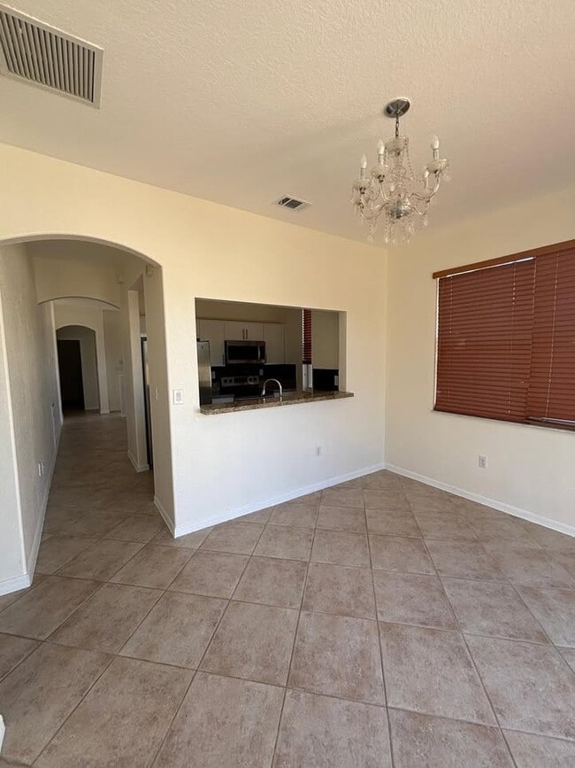 23701 SW 110th Ave in Homestead, FL - Foto de edificio - Building Photo