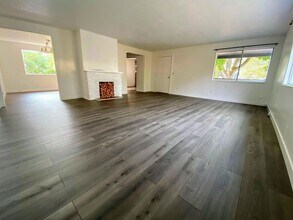 3761 Willamette St in Eugene, OR - Building Photo - Building Photo