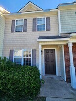 502 Streamwood Dr in Jacksonville, NC - Building Photo