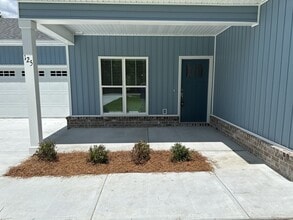 125 Ennis Rd in Pembroke, GA - Building Photo - Building Photo