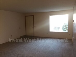 1833 Kingsley Rd in Eugene, OR - Building Photo - Building Photo