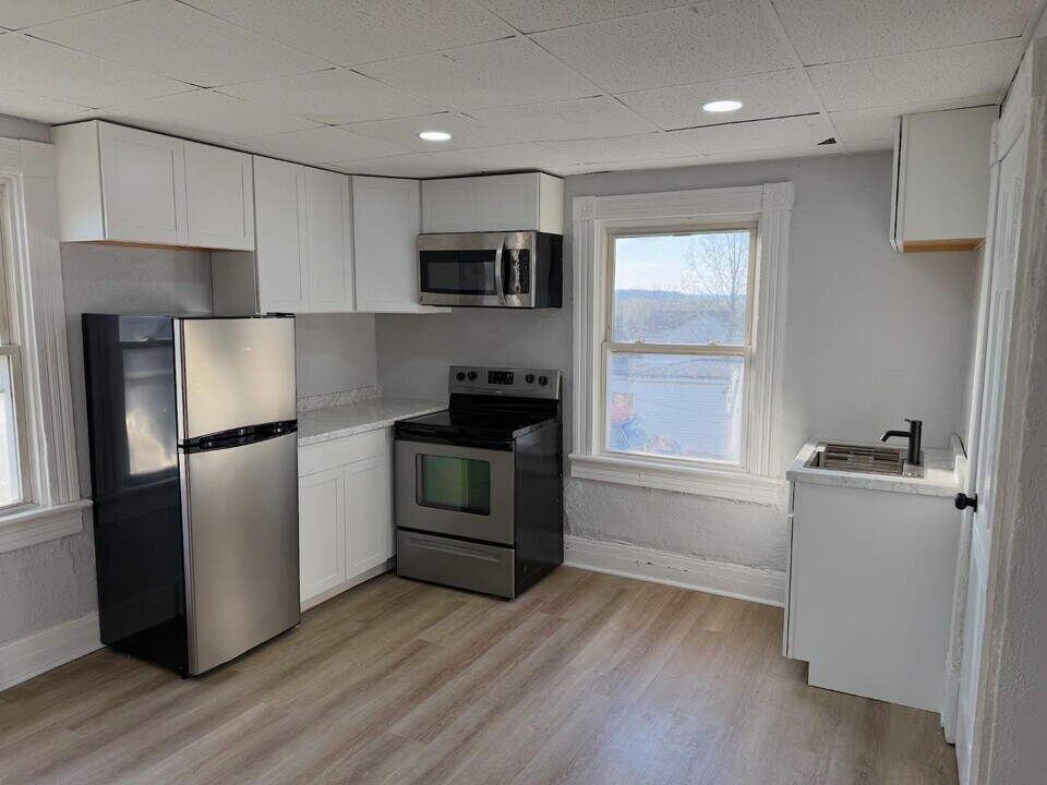 1009 4th St in Lynchburg, VA - Building Photo