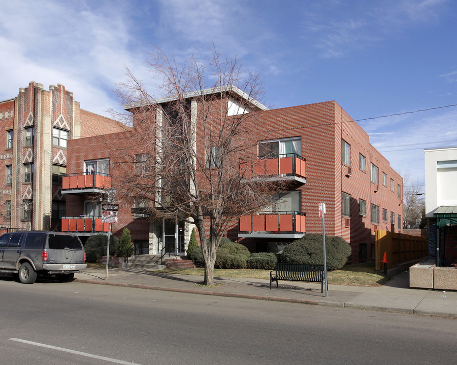 910 Downing in Denver, CO - Foto de edificio