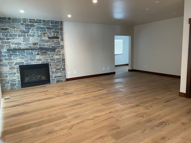 property at 1149 Bonanza Ave