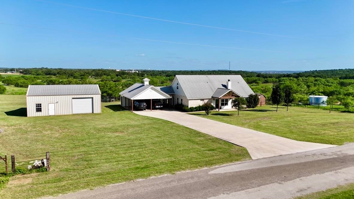 217 Tokim Dr in Marble Falls, TX - Building Photo