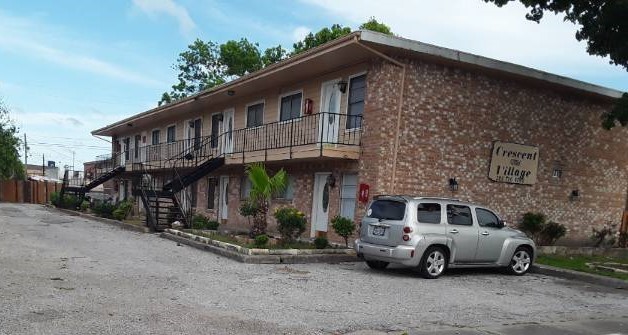 Crescent Village in Portland, TX - Building Photo