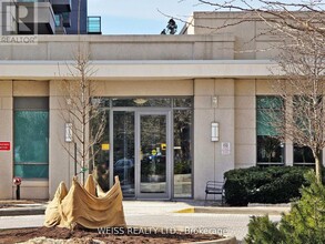 88-688 Promenade Cir in Vaughan, ON - Building Photo - Building Photo