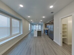 2407 Foster Hl Rd in Richmond, TX - Building Photo - Building Photo