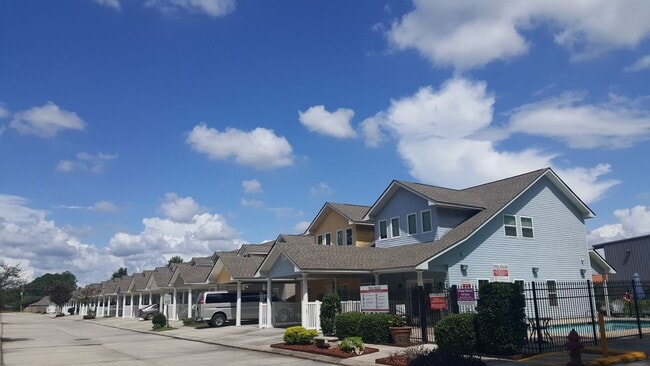 12356 Village Maison Dr in Walker, LA - Building Photo - Building Photo