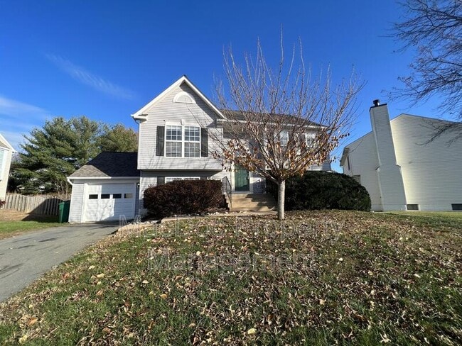 16 N Jenny Lynn Rd in Fredericksburg, VA - Building Photo - Building Photo